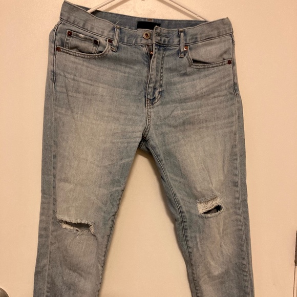 Uniqlo 25in Distressed High-Rise Jeans - Picture 2 of 2